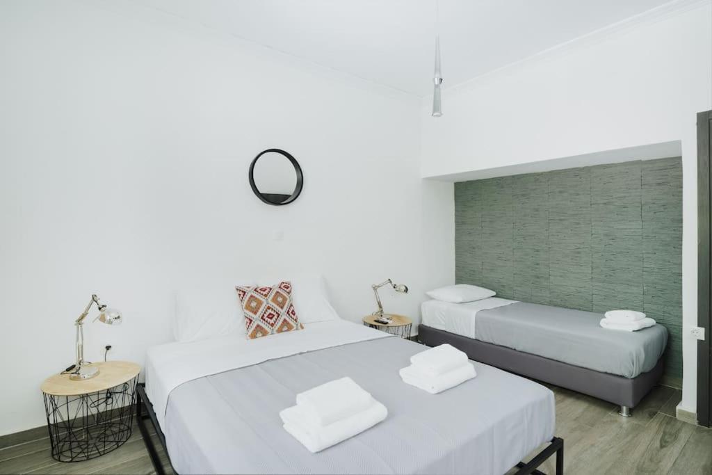Appartement A Place 4 U No18 à Athènes Extérieur photo