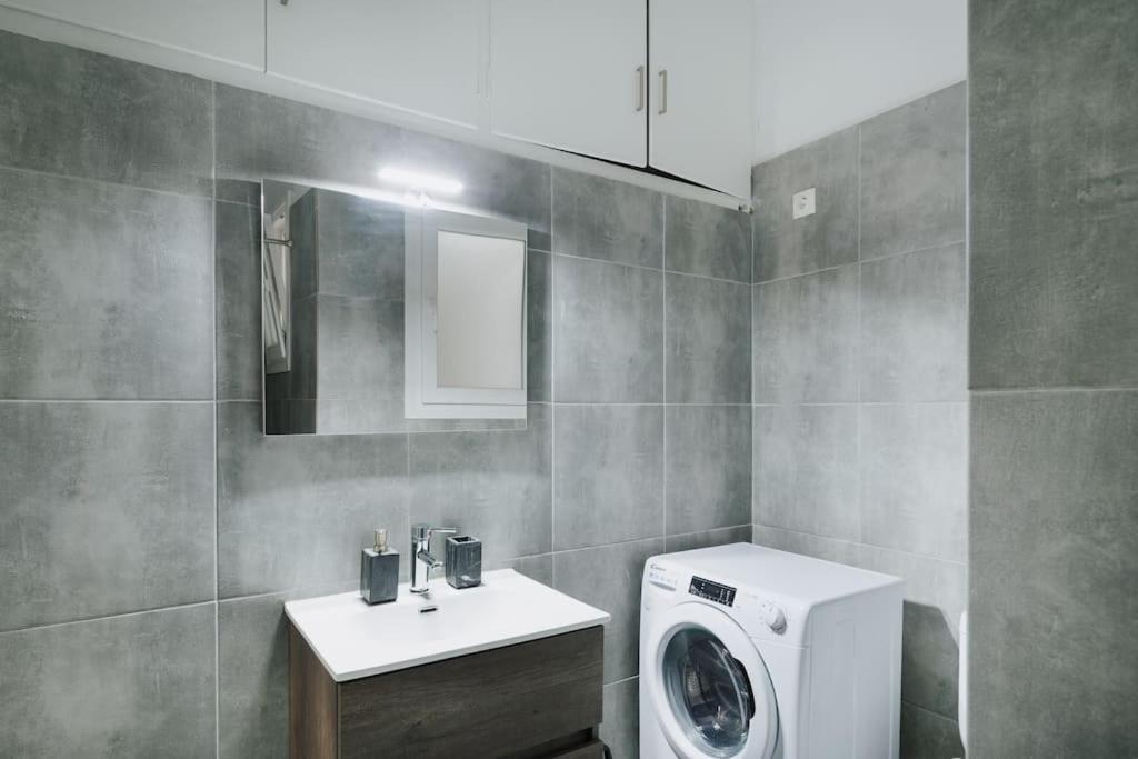 Appartement A Place 4 U No18 à Athènes Extérieur photo